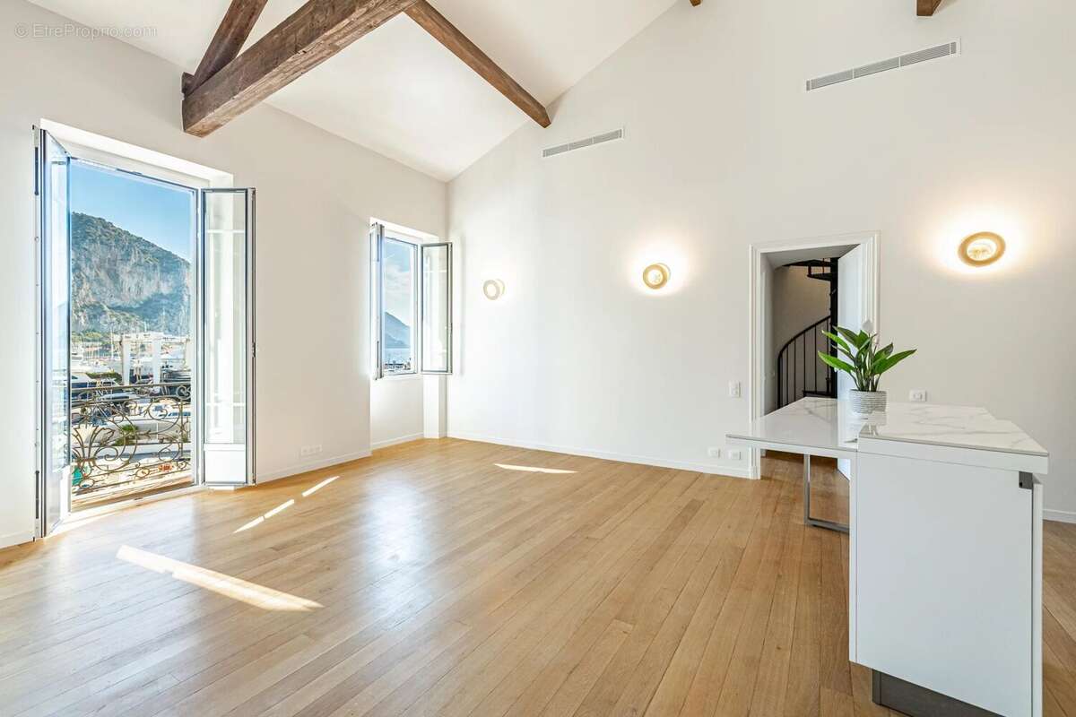 Appartement à BEAULIEU-SUR-MER