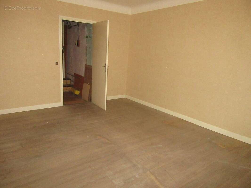 Appartement à MARCILLAC-VALLON