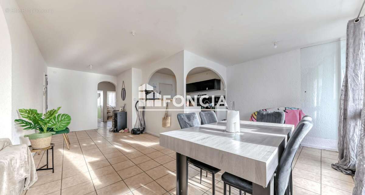 Villeurbanne laurent bonnevay- appartement t5 - photo 2