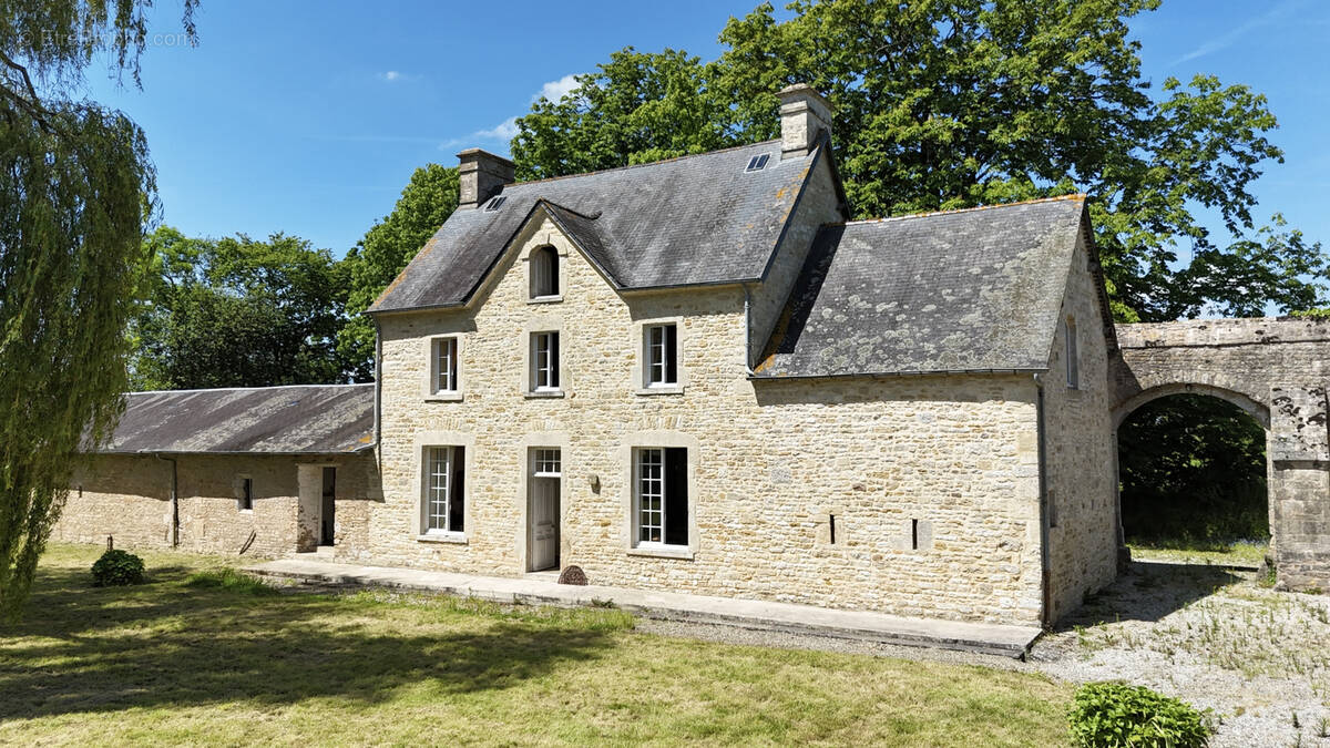 Maison à PICAUVILLE