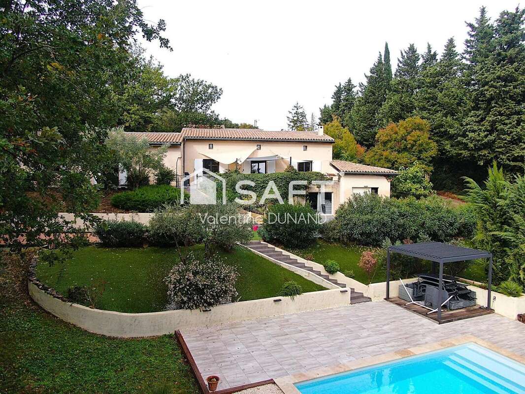 Photo 2 - Maison à TOURVES