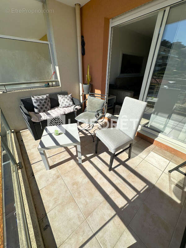 Appartement à SAINT-LAURENT-DU-VAR