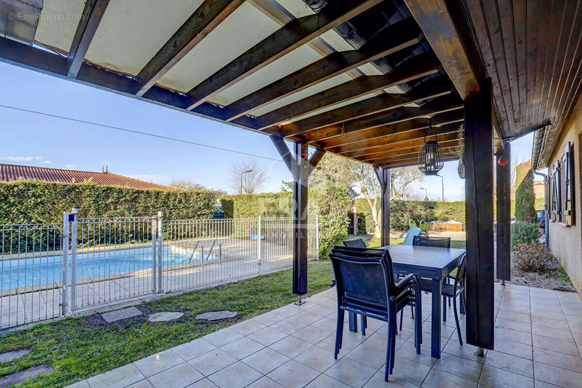 Maison à BRUGUIERES