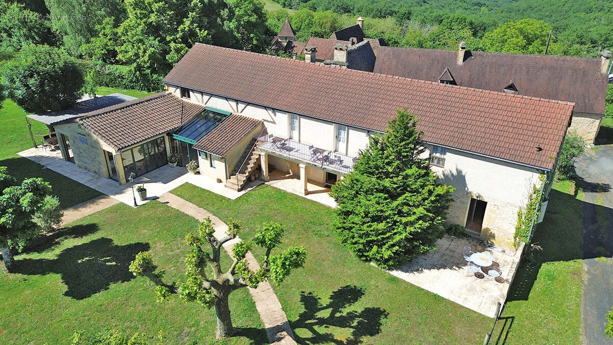 Propriété les Eyzies De Tayac Sireuil 297 m2 - photo 3