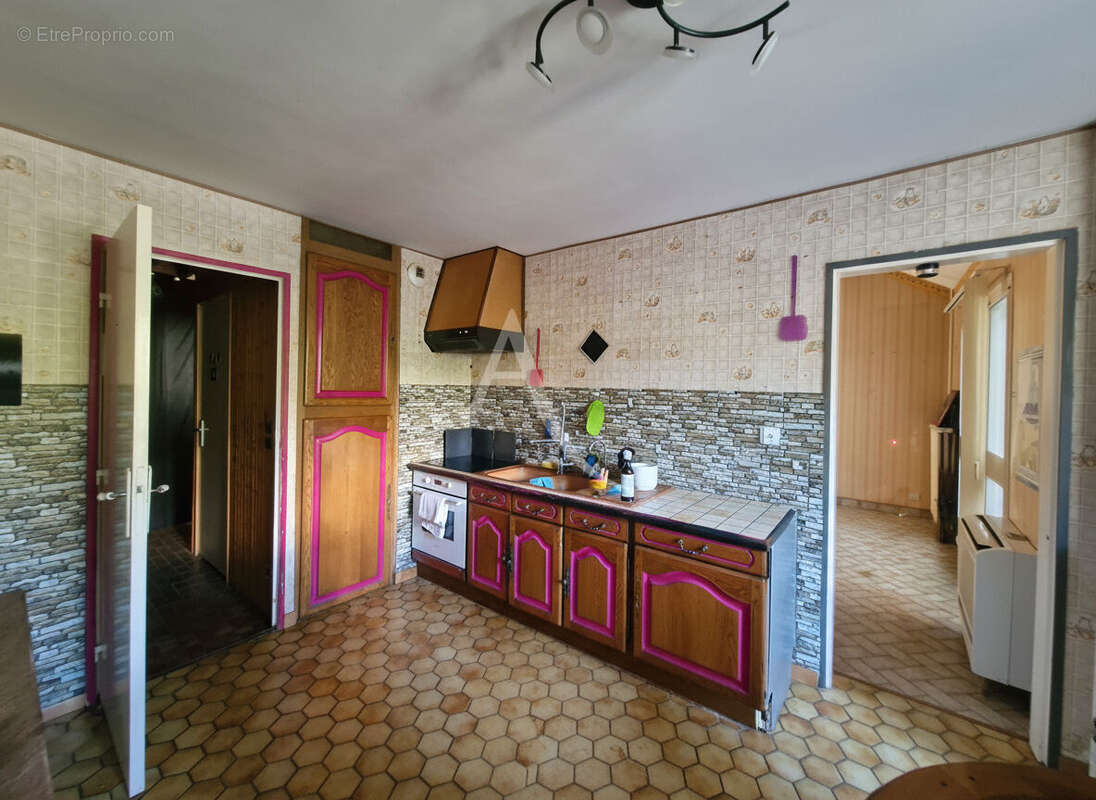 Maison à SAINT-JEAN-DE-BRAYE