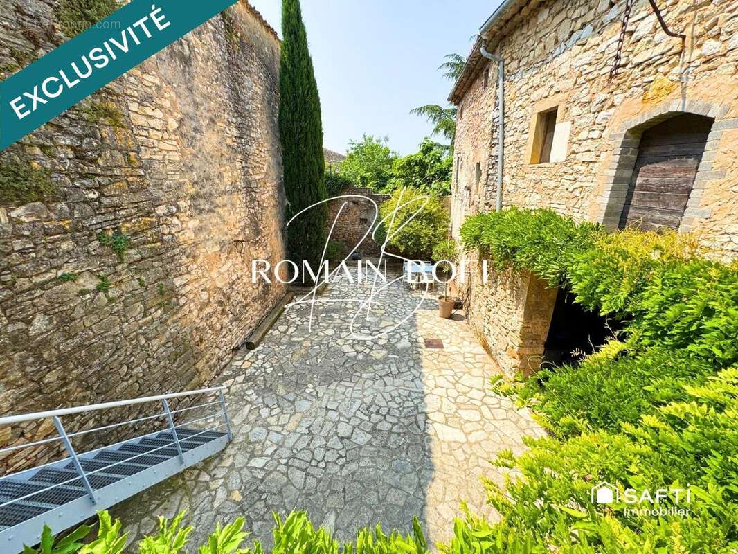 Maison 205 m² à Castelnau-Valence  - photo 4