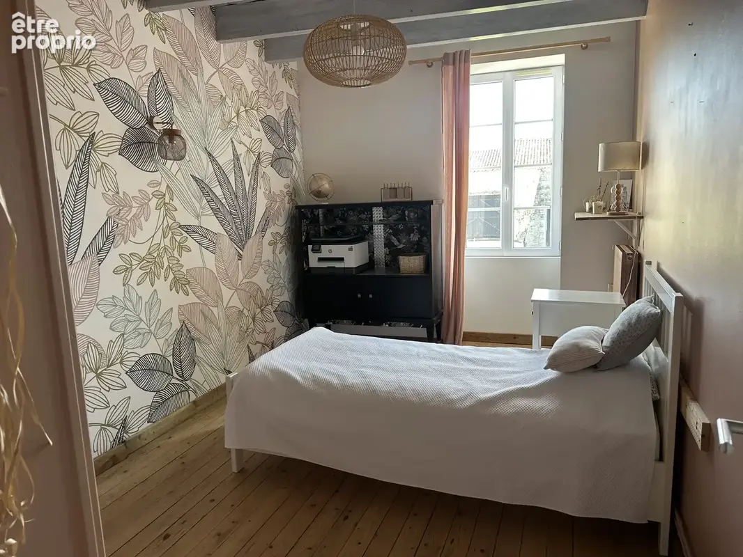 Houlette, superbe maison charentaise de 300m2 rénovée avec goût. - photo 10