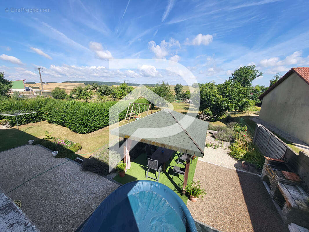 Maison à MARBEVILLE