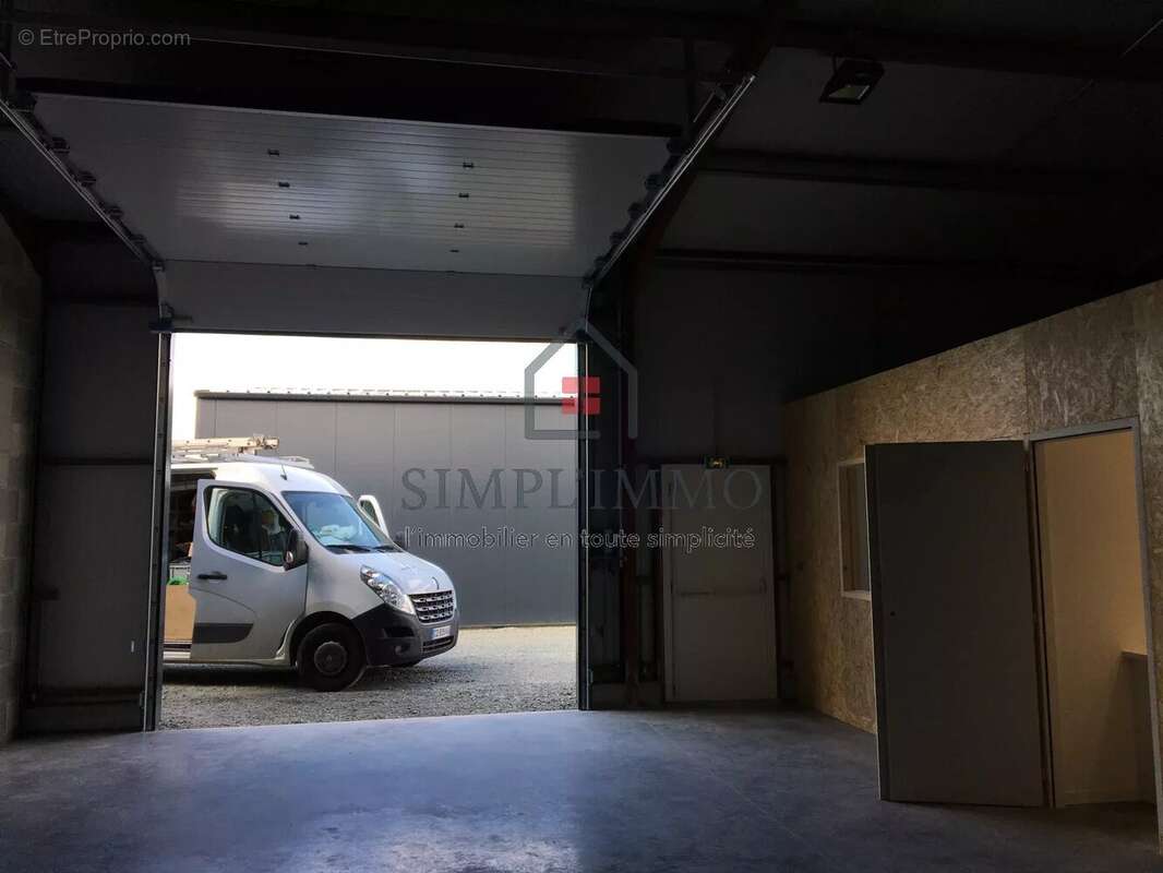 Commerce à SAINT-MEDARD-D'AUNIS