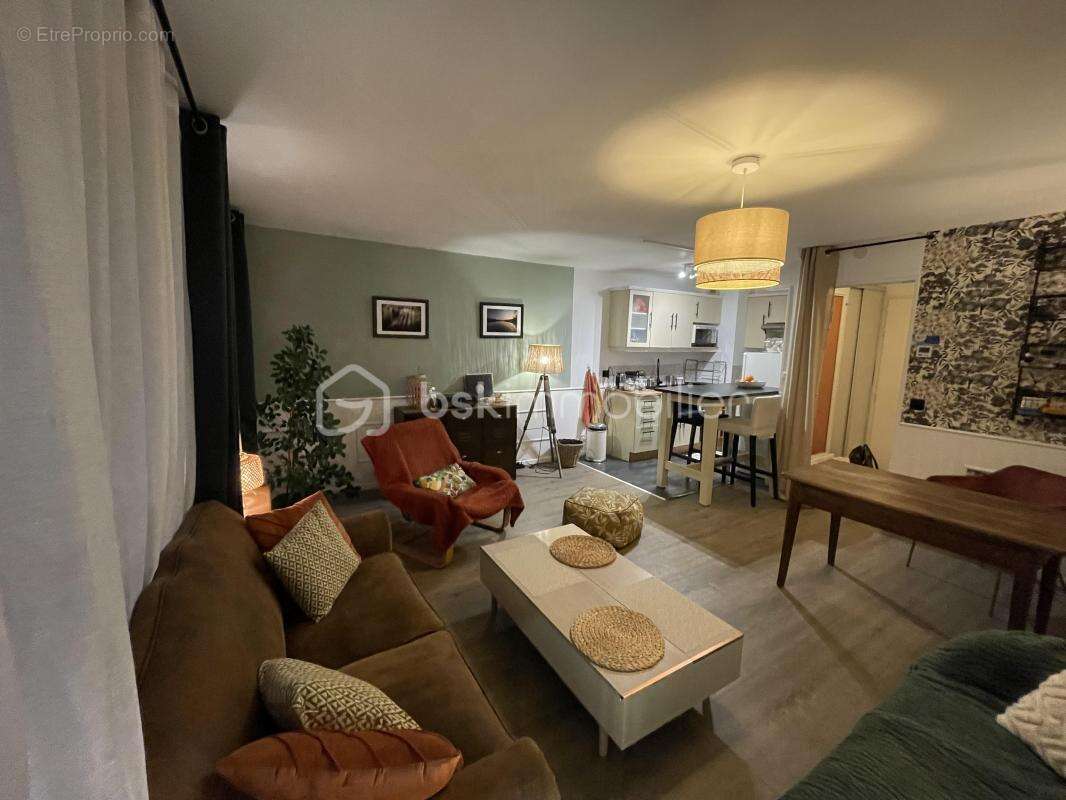 Appartement à SAVIGNY-LE-TEMPLE