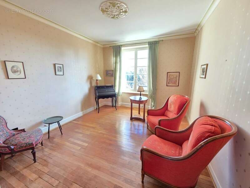 Exclusivite secteur ruchoux belle maison annee 50 sur sous sol complet avec garage et petit jardin - photo 10