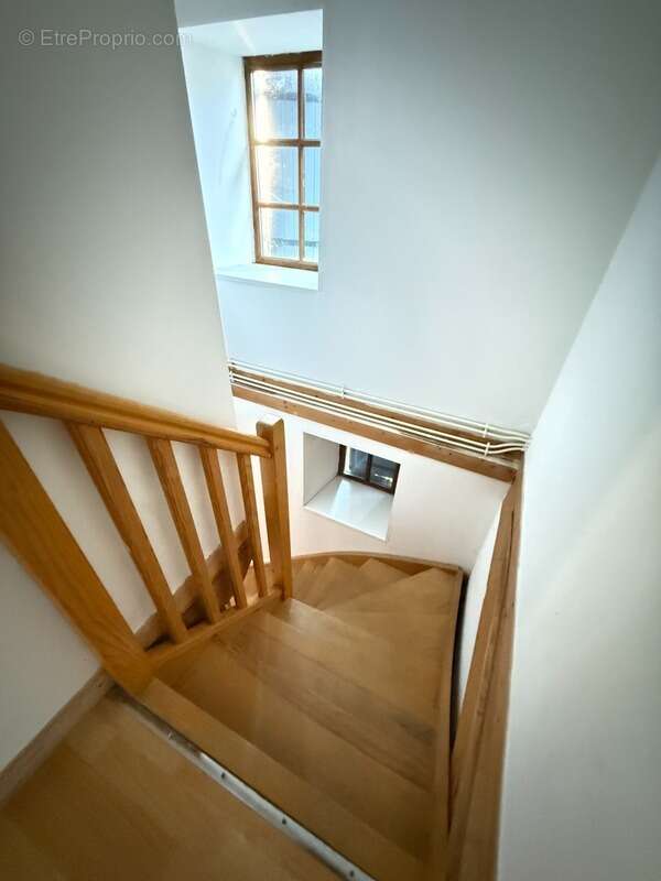 Maison à BUSSIERE-DUNOISE