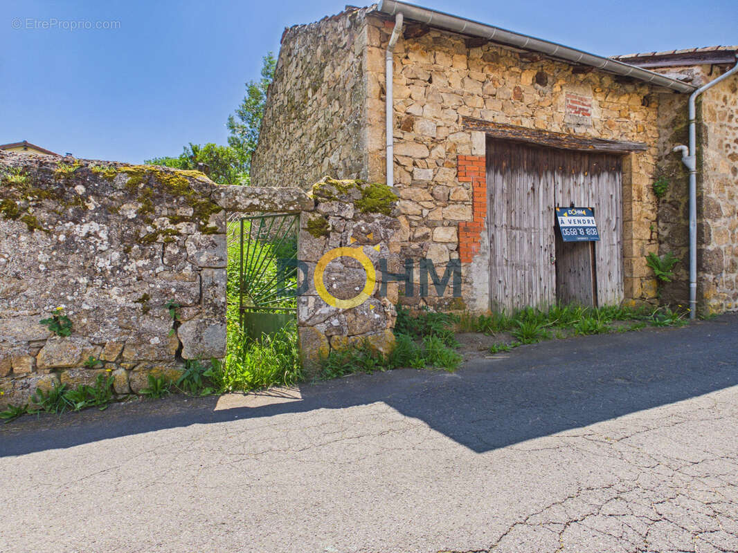 Autre à SAINT-PAL-DE-CHALENCON