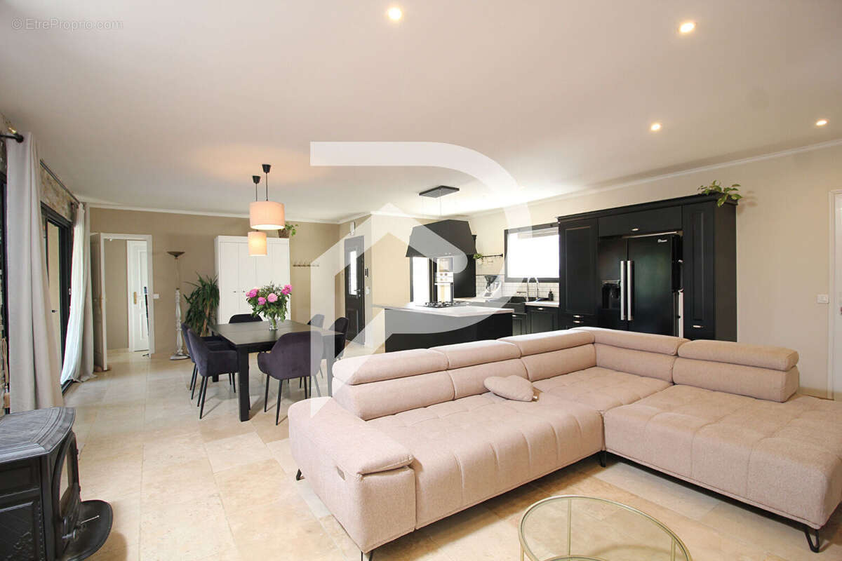 Maison à SAINT-GILLES