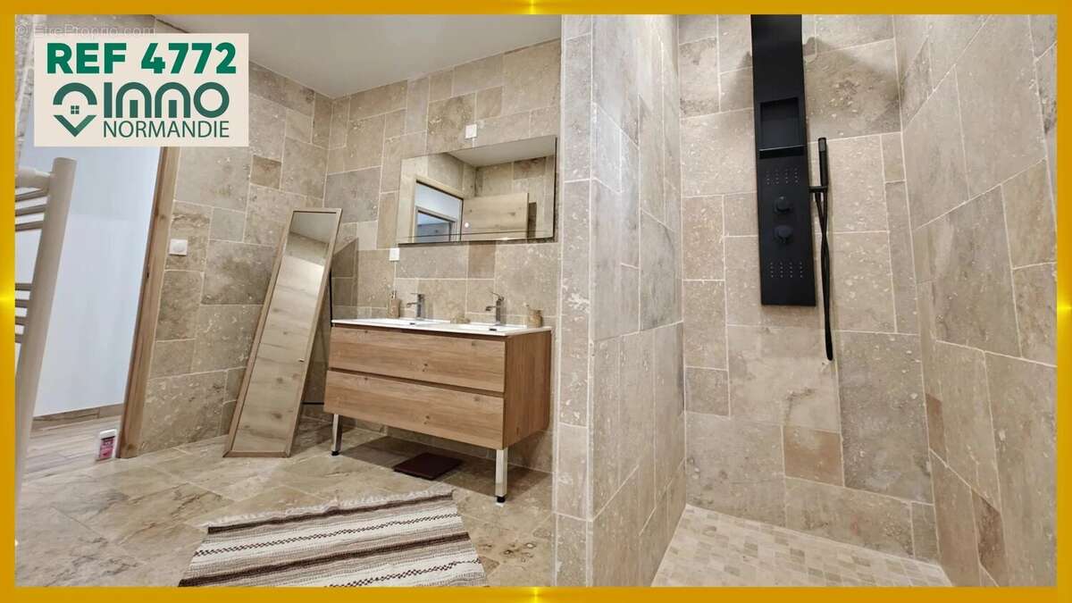 Maison à CALLEVILLE