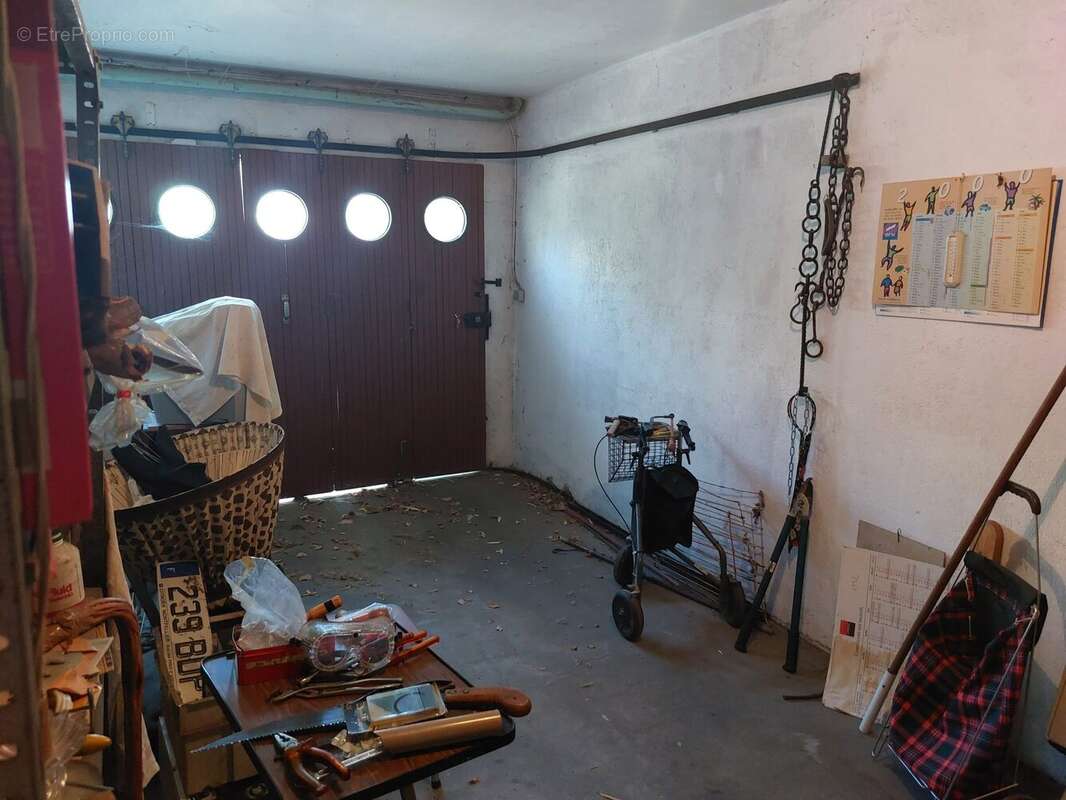 Garage - Maison à MONTPELLIER