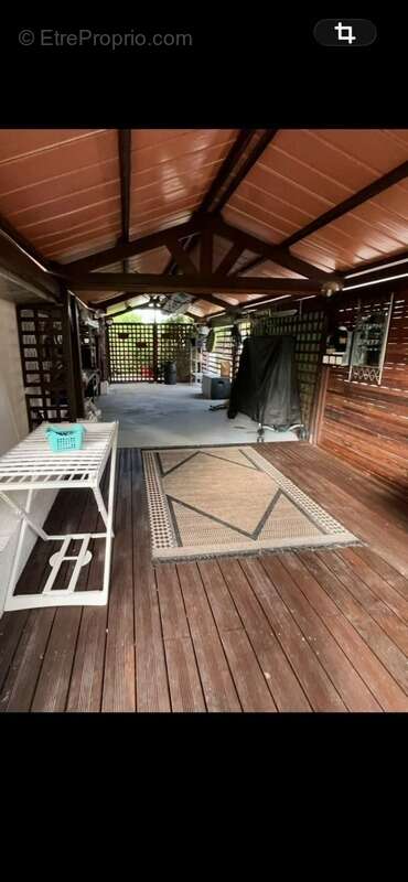 Maison à REMIRE-MONTJOLY