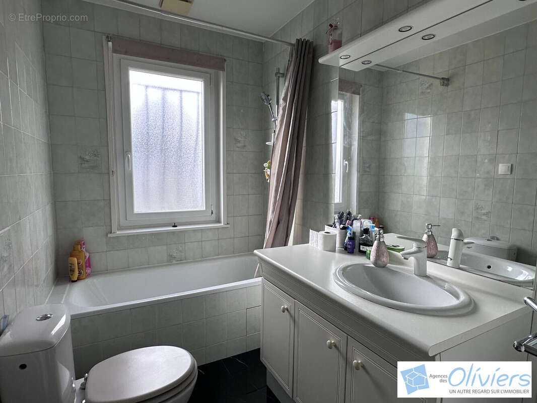 Maison à CERNAY-LA-VILLE