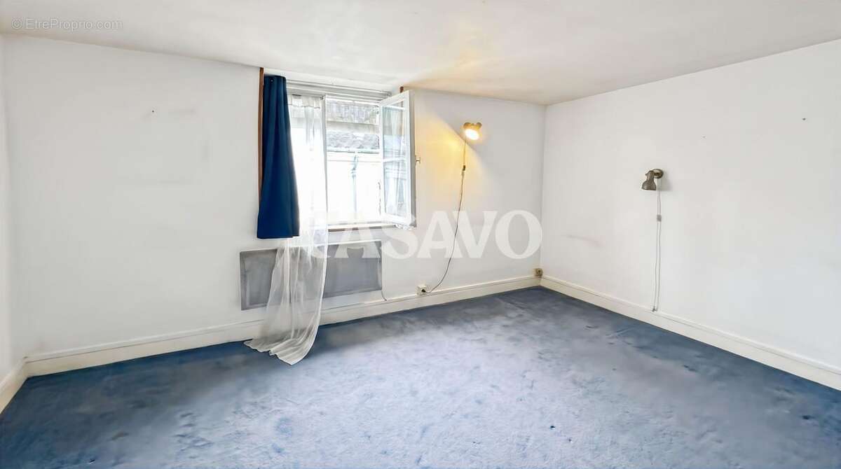 Appartement à PARIS-1E