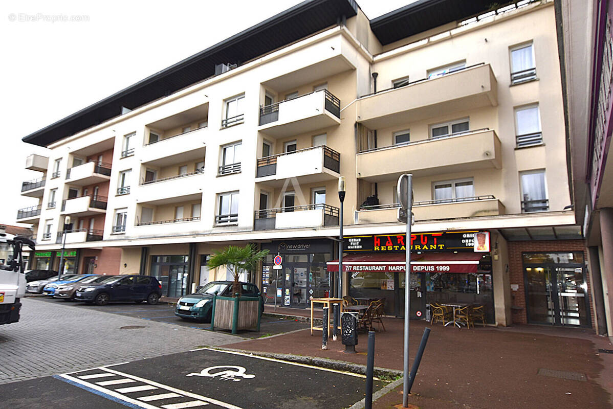 Appartement à COMBS-LA-VILLE