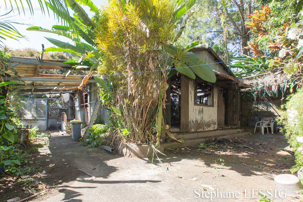 Terrain à SAINTE-MARIE