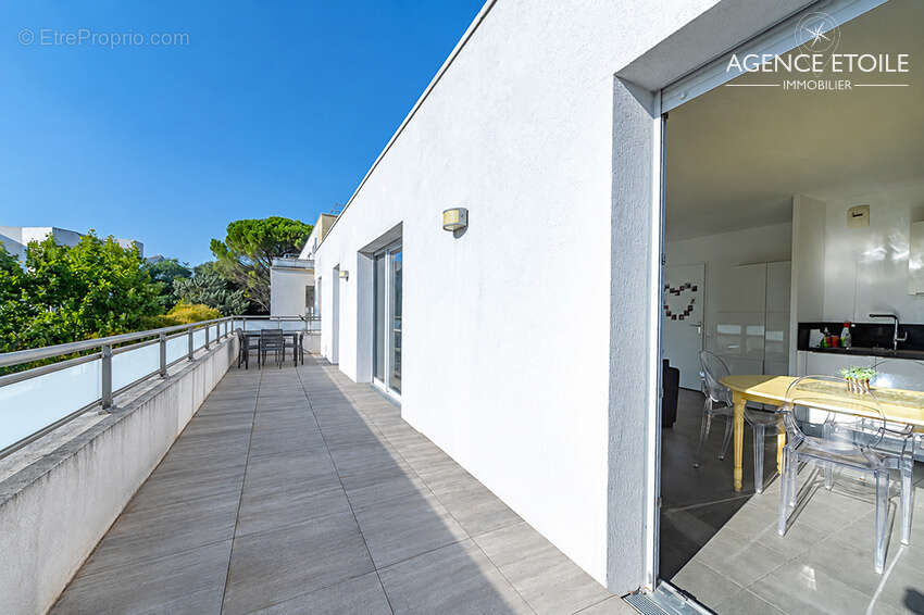 Exclusivité   Appartement T4 lumineux, dernier étage, terrasse 23 m2   Les Camoins - photo 2