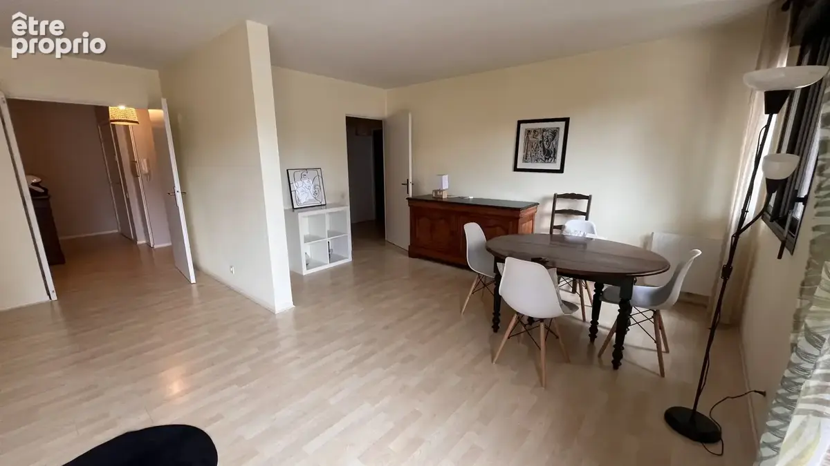 À vendre   t2/3 sh: 80m2  avec balcon, cave et garage individuel fermé  compans caffarelli - photo 3