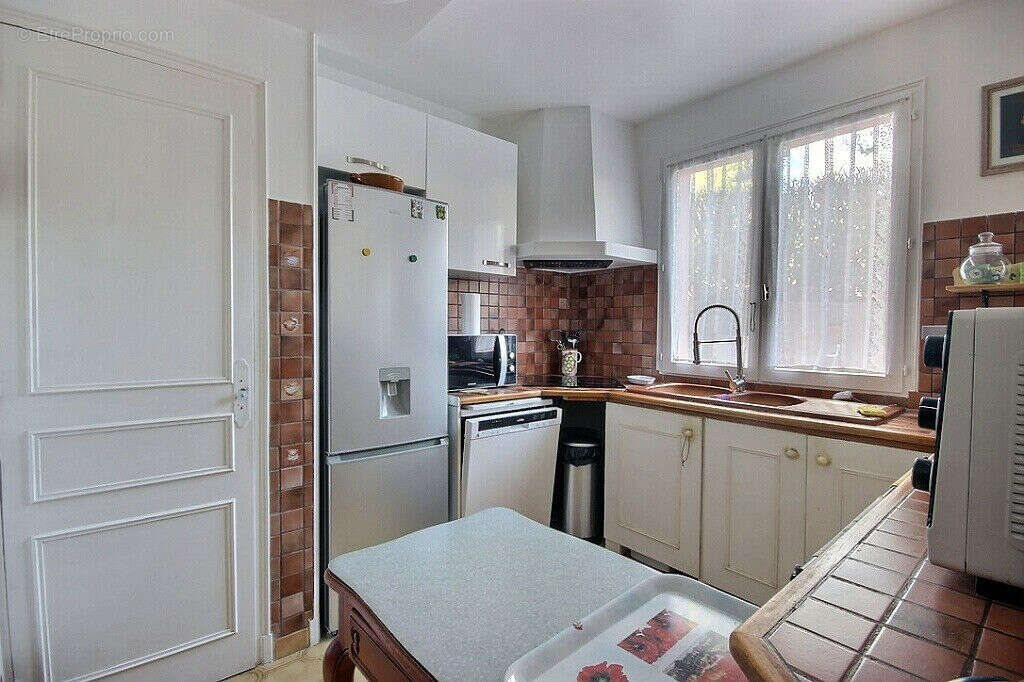 Maison à ROQUEBRUNE-SUR-ARGENS