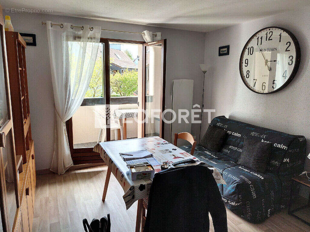 Appartement à VARAVILLE