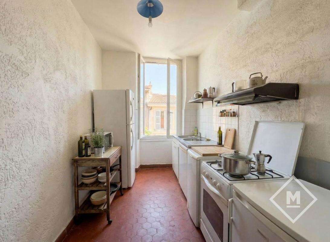 Appartement à MARSEILLE-6E