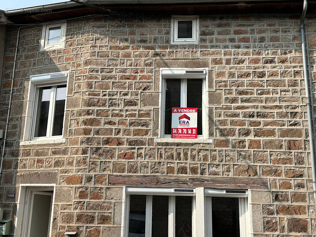 Maison à ESSERTINES-EN-DONZY