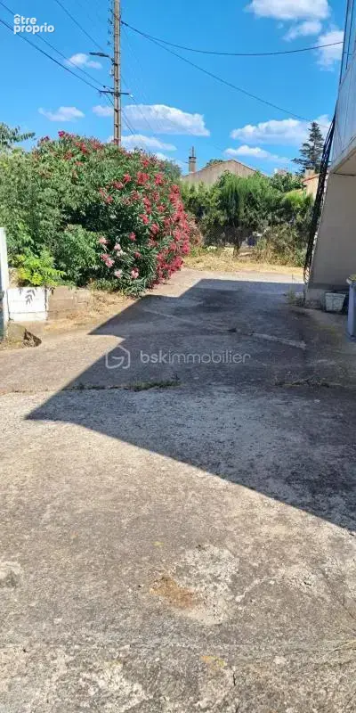 Villa 4 faces avec 3 garages - Le tout sur un terrain clôturé et arboré de 936m² - Produit rare à Maraussan - photo 20