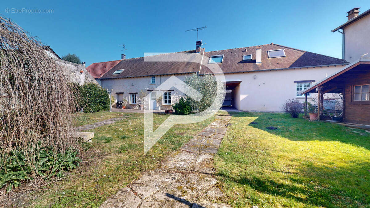 Maison à LA FERTE-ALAIS