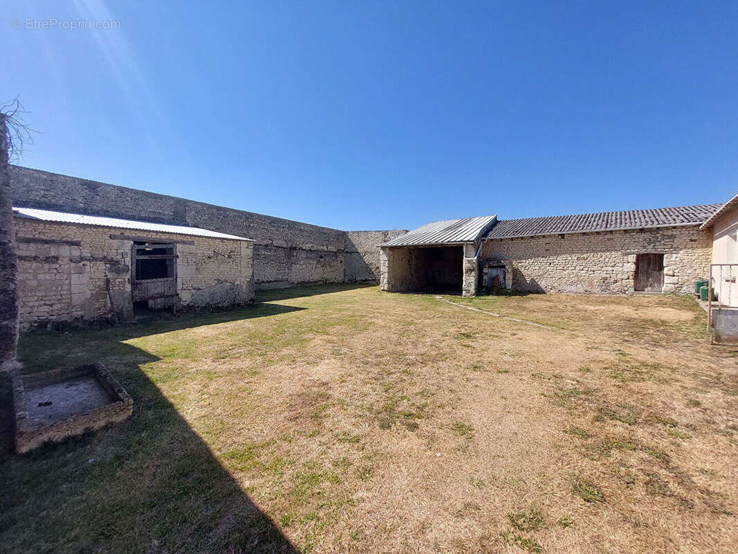 Maison à SAINT-CHRISTOPHE