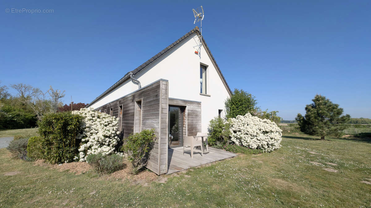 Maison à SAINT-QUENTIN-EN-TOURMONT