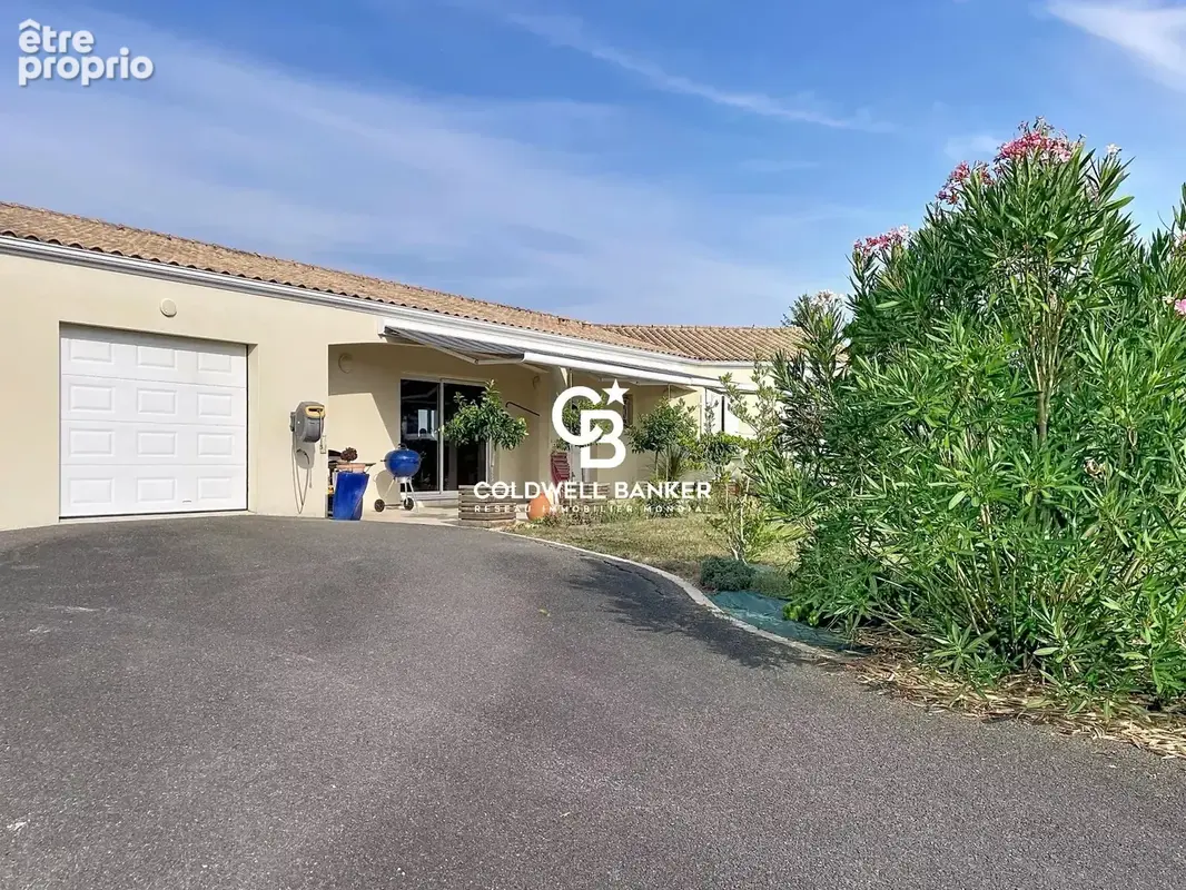 Maison de plain-pied avec garage et jardin et Saintes - photo 16