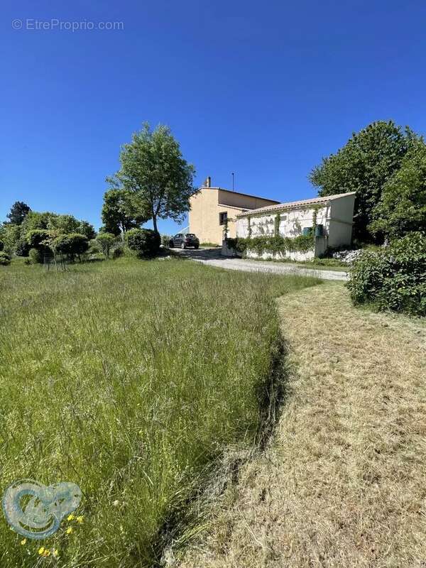 Maison à LES OMERGUES