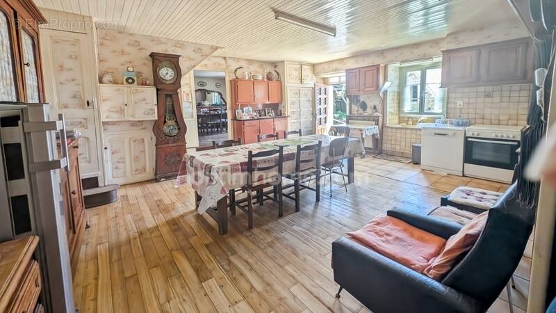 Maison à SAVIGNAC-LEDRIER