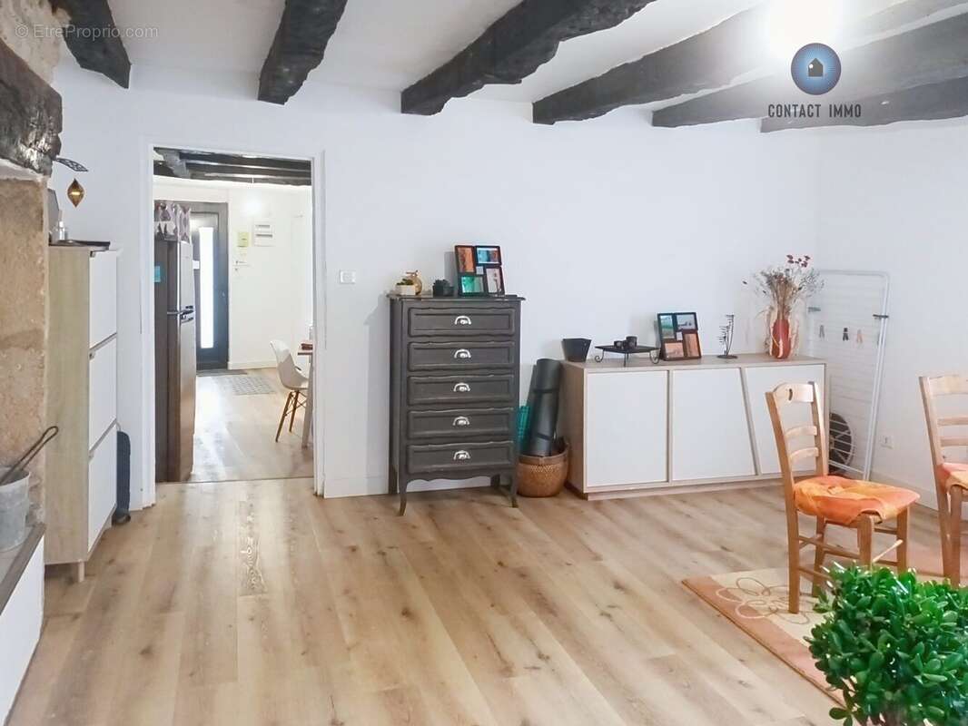 Maison à TERRASSON-LAVILLEDIEU