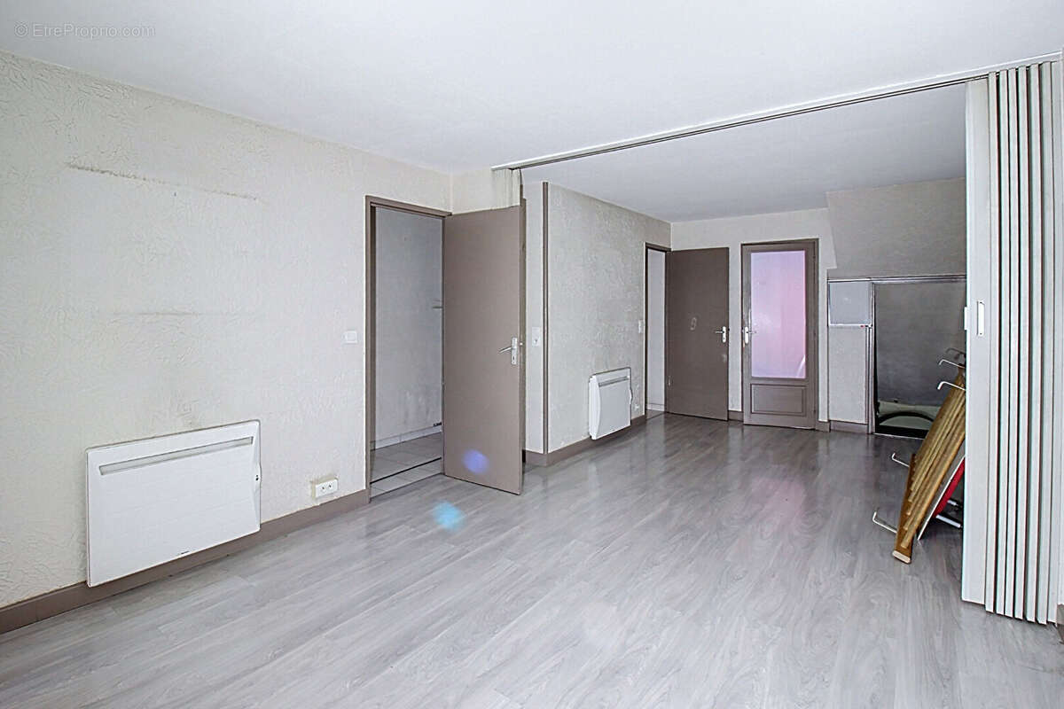 Commerce à TRANS-EN-PROVENCE