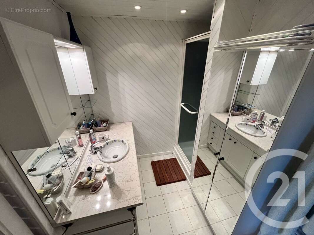 Maison 196 m² à Saint-Malo-En-Donziois  - photo 10