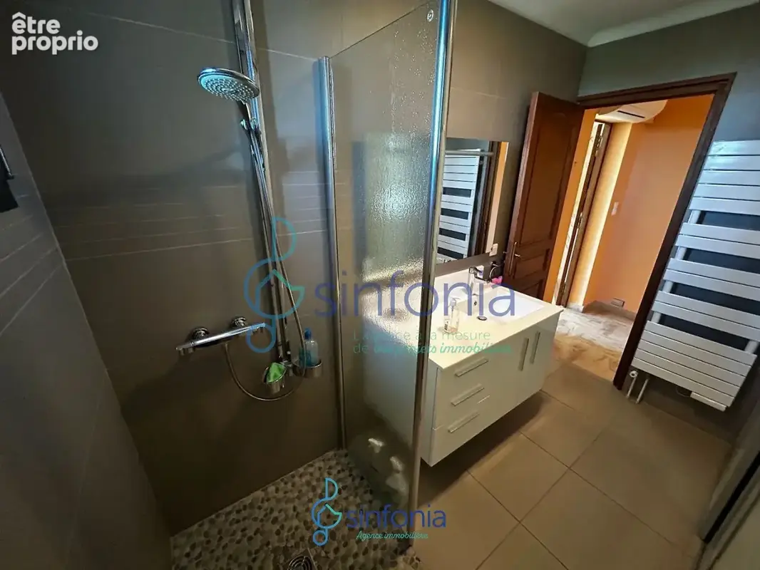 Propriété en pierre avec piscine et vue dominant - photo 14