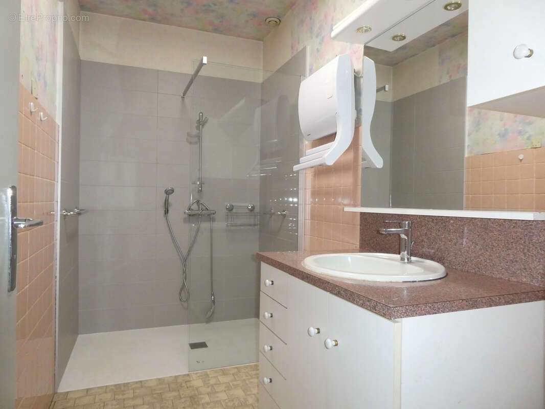 Maison à CHAMBOST-LONGESSAIGNE