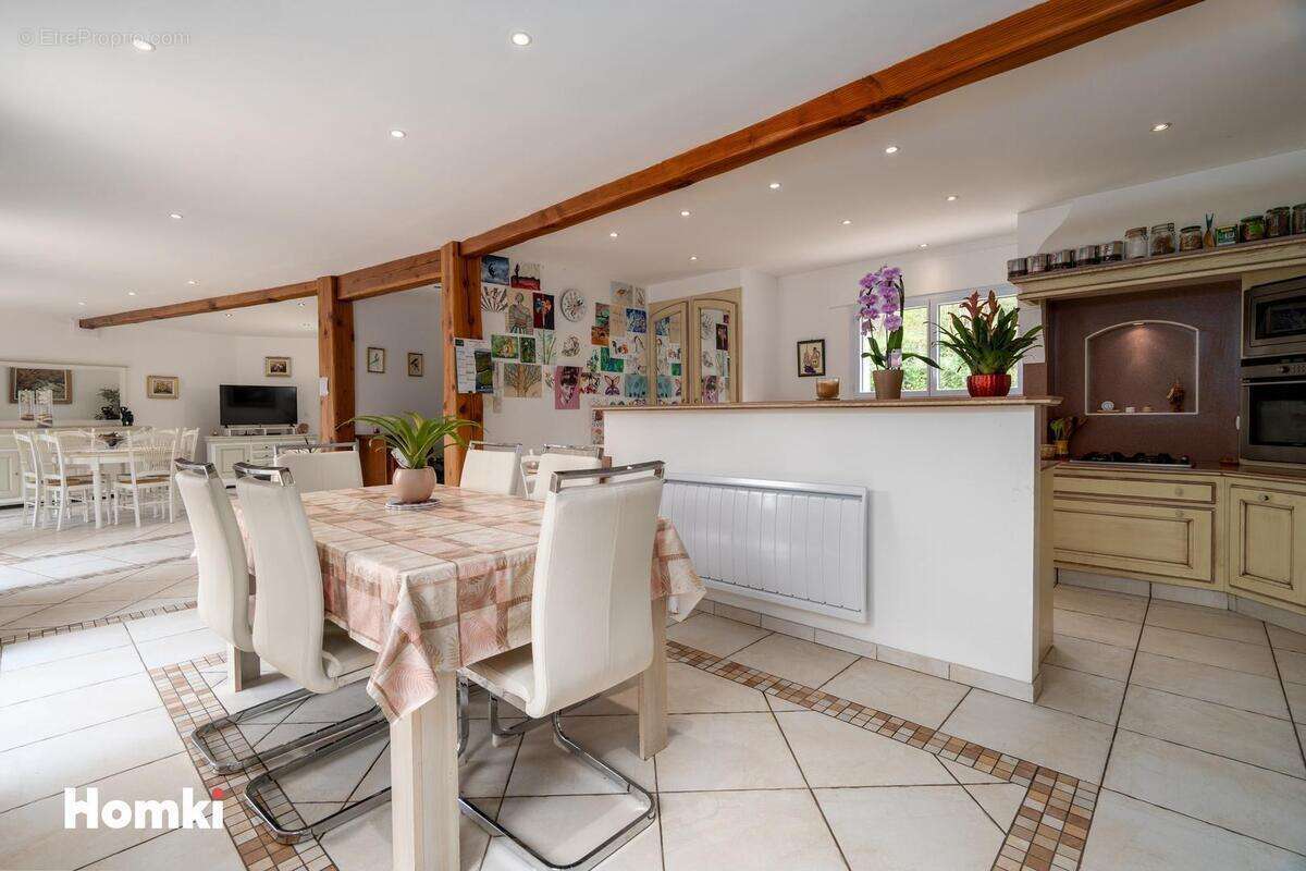 Maison à SAINT-THIBERY