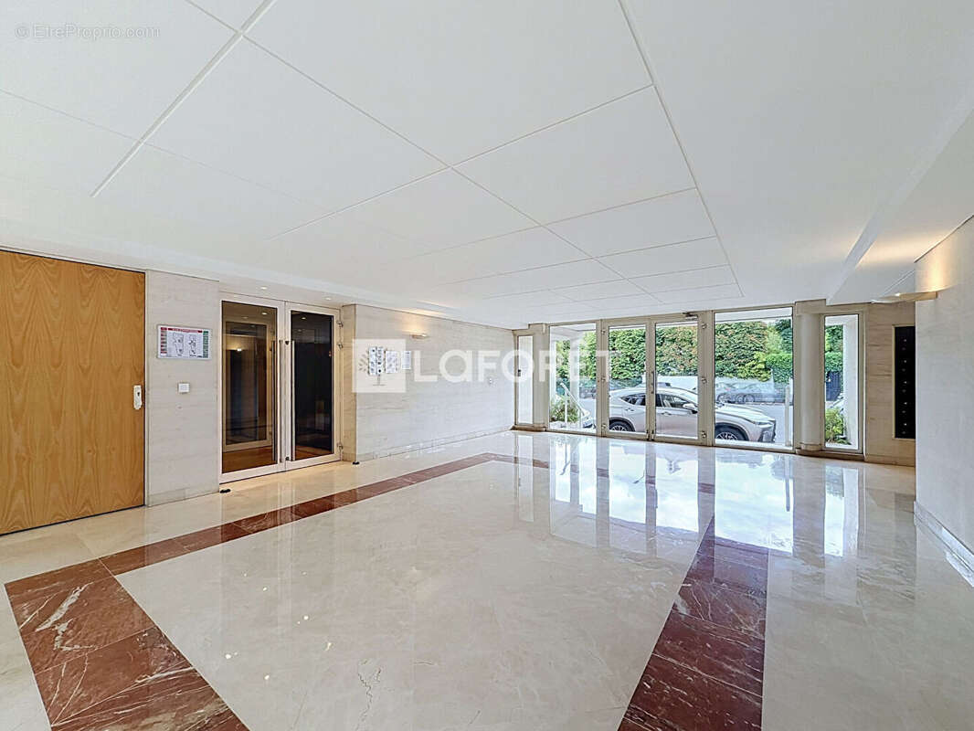 3 pièces de 69 m² - Résidence de standing en plein centre-ville - photo 10