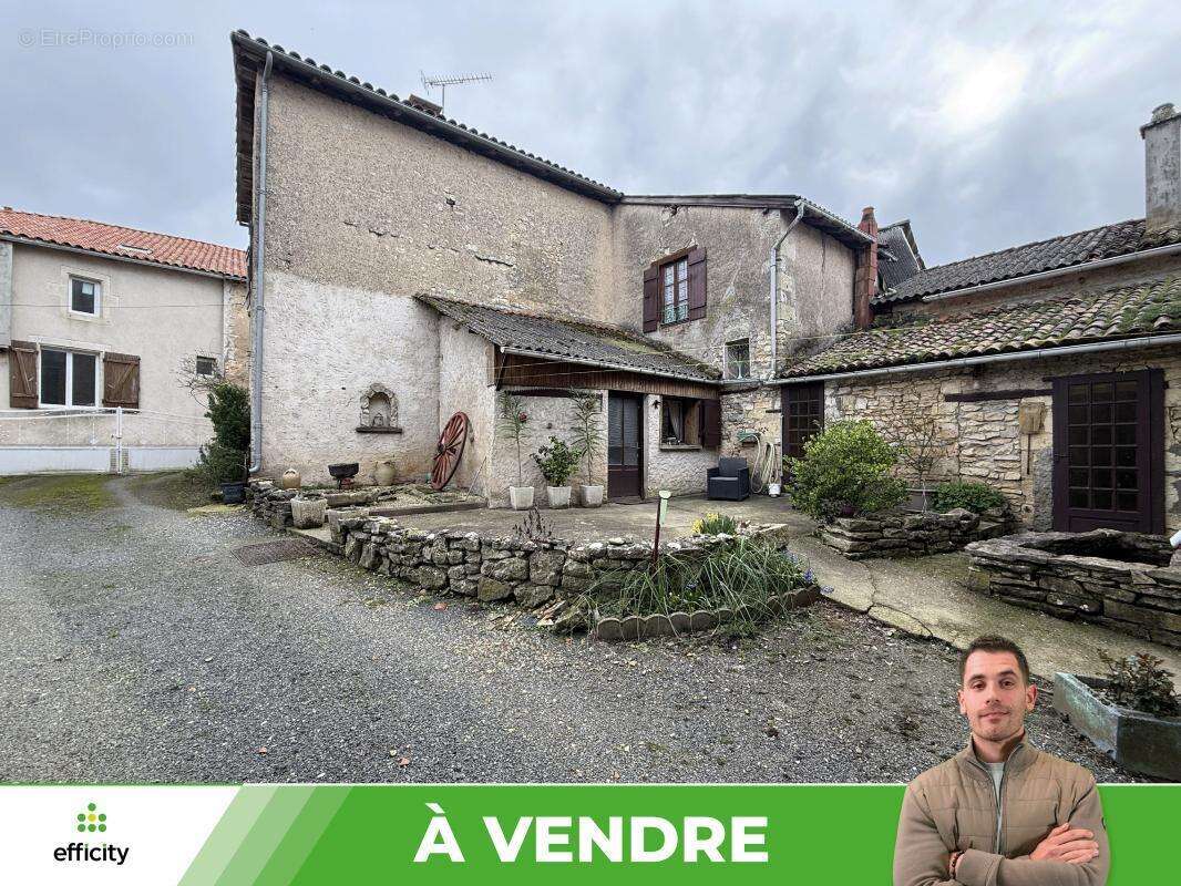Maison à JOUSSE