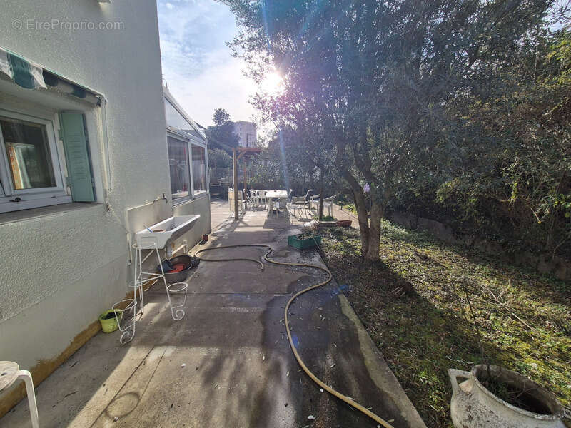 Maison à SAINT-MARTIN-D'HERES