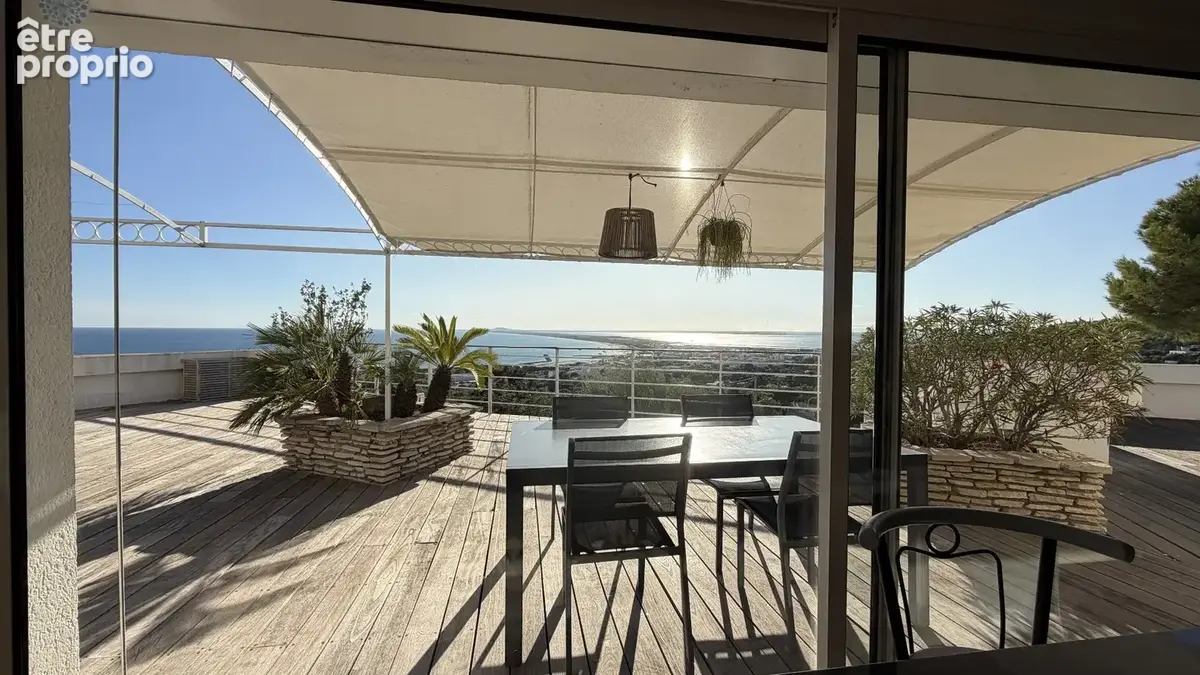 Villa d'architecte proche de 300 m2 vue mer piscine sur le Mont Saint-Clair à Sète - photo 3