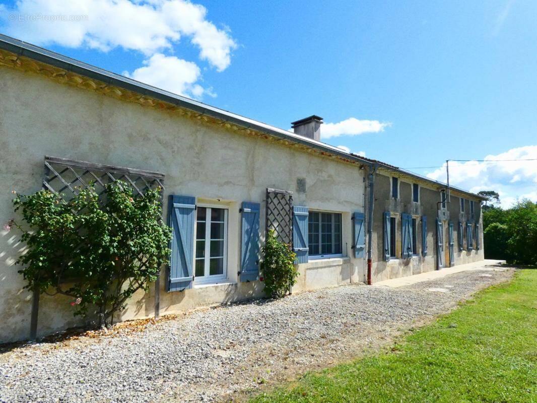 Maison à COURPIGNAC