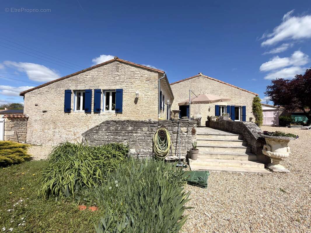 Maison à VILLEFAGNAN